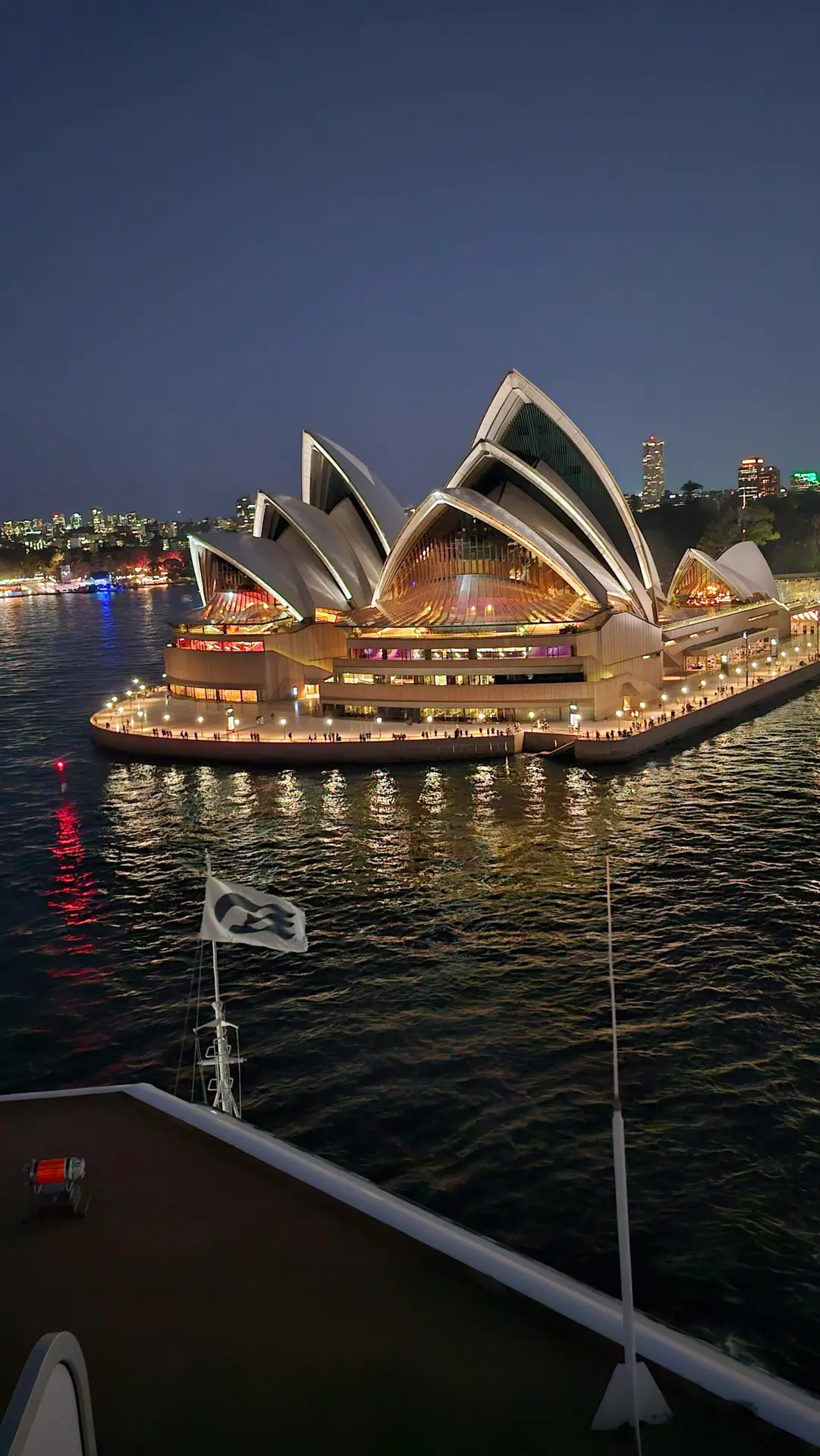 Royal Princess cruise ship departing Sydney harbour