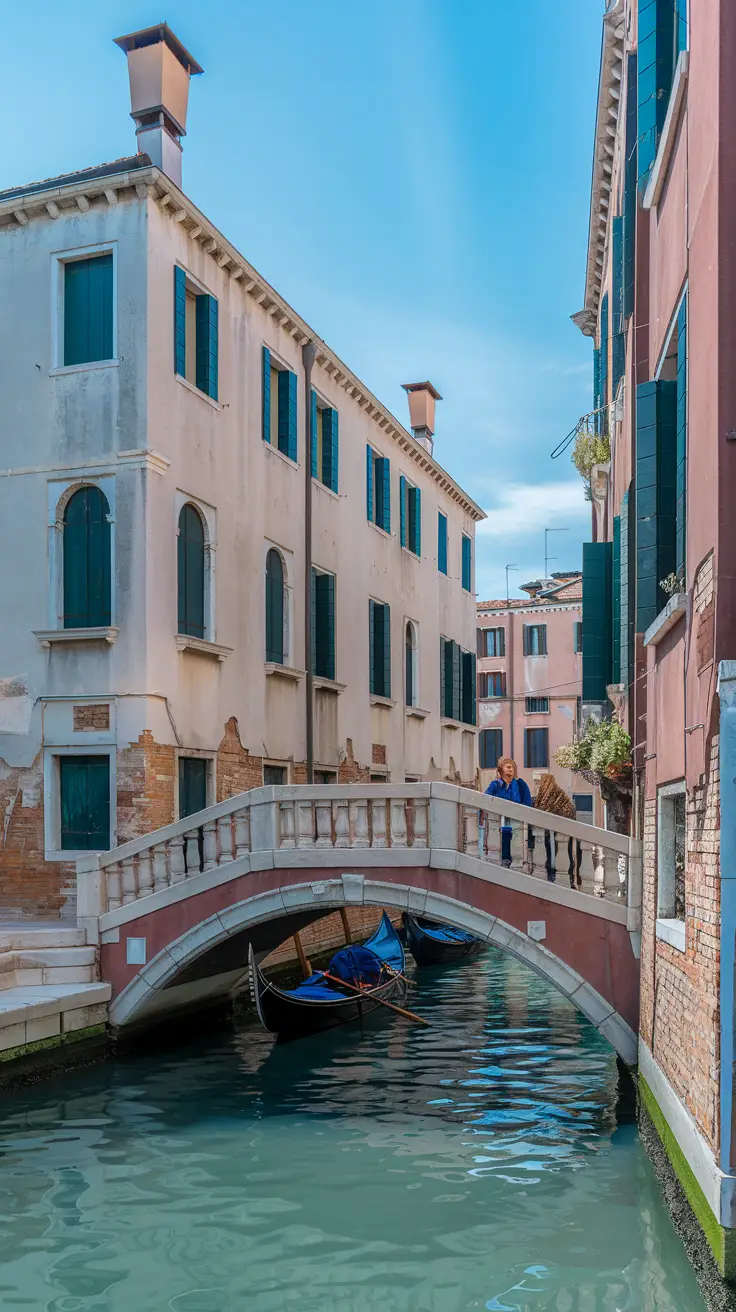 This discreet bridge once featured topless sex workers as part of a state initiative to reduce visits to male brothels in Renaissance Venice.