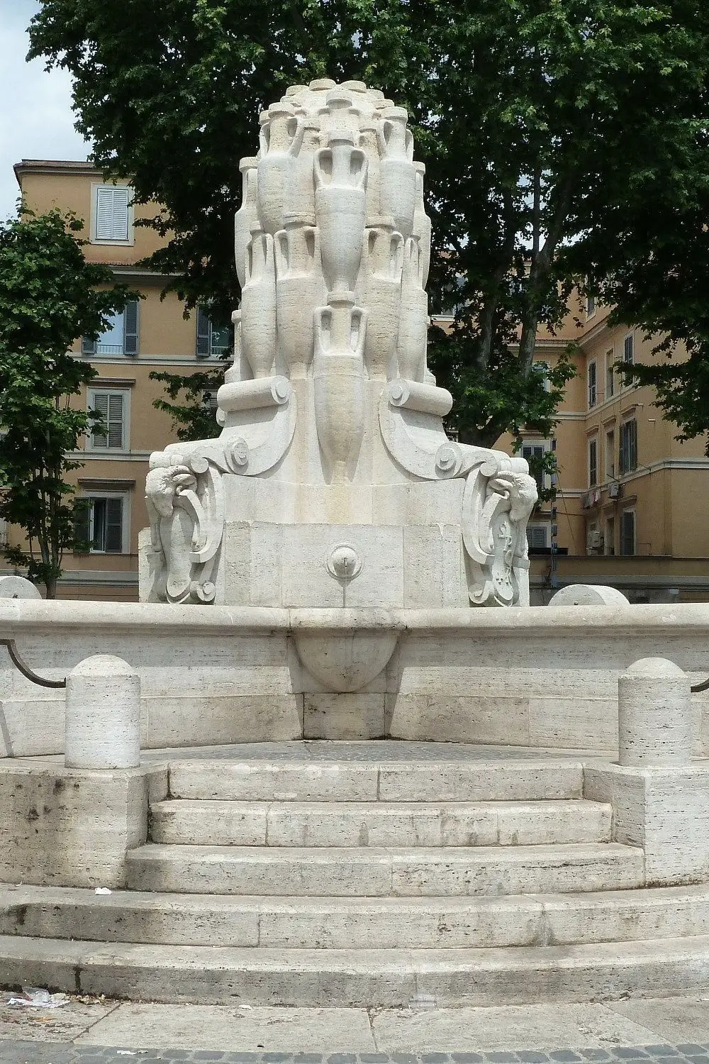 Fontana delle Anfore in Rome