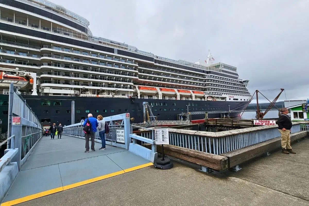 Ketchikan Alaska Cruise Port Complete Guide - downtown and salmon